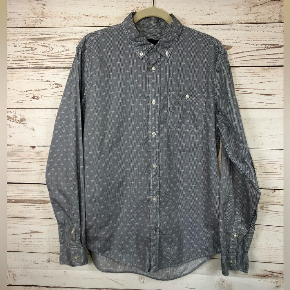 GAP men’s striped long sleeve button down